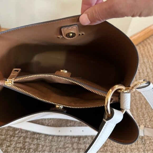 Coach Bucket Bag - Picture 4 of 5